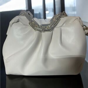 Elegant White Chain Shoulder Bag